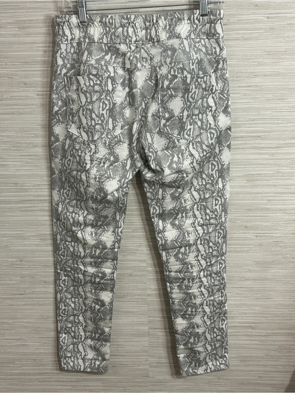 Flog Bevy Flog White Snakeskin Print Drawstring Pull On Pant Size 26 Shely Style - Picture 5 of 9
